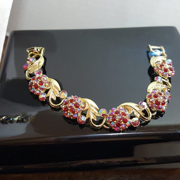 Vtg. Raspberry Rhinestone Set - Picture 6 of 16